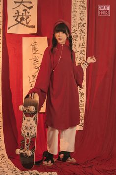 Lunar New Year Outfit Casual, Lunar New Year Photoshoot, Lunar New Year Outfit, Traditional Vietnamese Clothing, Vietnamese Traditional Clothing, Chinese Streetwear, Chinese New Year Outfit, New Year Photoshoot, Chinese New Year Background