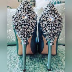 Brand New In Box Size 7 Turquoise Color Satin And Jewels Turquoise Wedding, Teal Wedding, Badgley Mischka Shoes, Wedding Heels, Turquoise Color, Badgley Mischka, Diy Fashion, Fashion Shoes