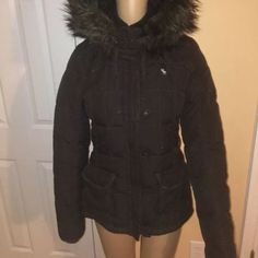 Abercrombie & Fitch Parka/Puffer Coat Fur Hood Jacket M Beautiful Chocolate Color! Rare Find! Fitted Down Winter Outerwear, Fitted Down Outerwear For Winter, Fitted Down Outerwear For Cold Weather, Long Sleeve Down Outerwear With Faux Fur Trim, Hooded Puffer Jacket For Winter Workwear, Casual Long Sleeve Puffer Jacket With Faux Fur Trim, Fitted Down Outerwear For Work, Fitted Puffer Parka For Fall, Spring Fitted Down Outerwear