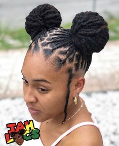 Brazilian Wool Hairstyles, Short Dreadlocks Styles, Dreads Styles For Women, Short Dreads, Blonde Dreads, New Natural Hairstyles, Beautiful Dreadlocks, Short Locs Hairstyles, Faux Locs Hairstyles