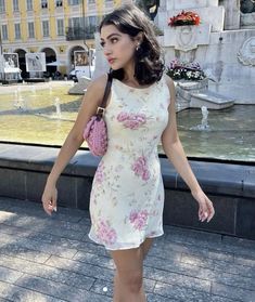 Ingenue Style Outfits, Light Feminine Style, Cream Color Dress Outfit, Casual Ethereal Outfits, Ingenue Fashion, Blockette Core Outfits, Romantic Aesthetic Outfit, Girly Chic Outfits, Ingenue Outfits