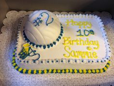 Birthday cake for the Volleyball player Volleyball Birthday Party, Volleyball Party, Team Snacks, Volleyball Players, Vintage Cake, 10th Birthday, Cute Cakes, Amazing Cakes, Special Occasion