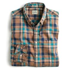 Khaki Plaid Length 29.5 " Width 18" -100% Cotton -Button Closure -Button-Down Collar -Chest Pocket -Long Sleeves -Classic Fit Hunting Fashion, Mens Outdoor Fashion, Best Casual Shirts, Men's Casual Shirts, Plaid Shirt Men, Boys Wear, Men Shirt Style, Mens Casual Outfits, Classic Outfits