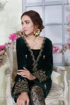 Pakistani Designer Online | Sarosh Salman | Luxury Pret & Wedding Wear Bridal Dress Pakistani, Velvet Pakistani Dress, Branded Dress, Fancy Suits, Velvet Suit Design, Pakistani Party Wear Dresses, Bridal Suits, Egypt Jewelry, Pakistani Bridal Dress