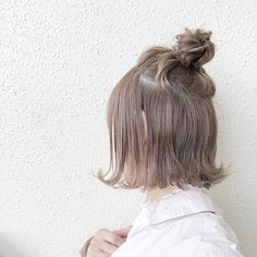 Asian Hair Trends, Japanese Hair Color, Japanese Hair Salon, Japanese Short Hair, Hidden Hair Color, Easy Trendy Hairstyles, Ash Brown Hair, Short Hair Bun, Short Hair Trends