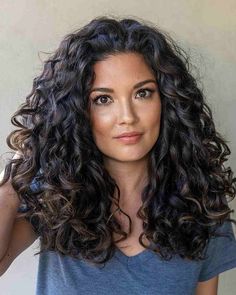 Curly Hair Trends, Medium Length Curly Hair, Medium Curly Hair Styles, Peinados Fáciles Para Cabello Corto