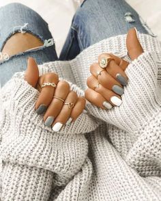 50 Winter Nail Designs You'll Want To Try White Nail Polish, White Nail, Popular Nails, Short Acrylic Nails Designs, Halloween Nail, Manicure Y Pedicure