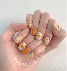 Acrylic Nails Yellow, August Nails, Asian Nails, Nail Art Studio, Elegant Nail Designs, Floral Nail Designs