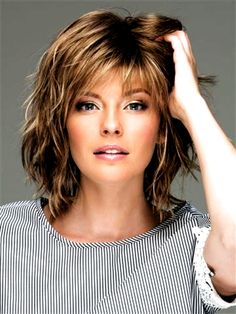 Hairstyles For Over 60, Medium Length Hair With Bangs, Beyonce Hair, Haircuts For Medium Length Hair, Medium Length Hairstyles, Over 60 Hairstyles, Layered Haircuts For Medium Hair, Medium Layered Hair