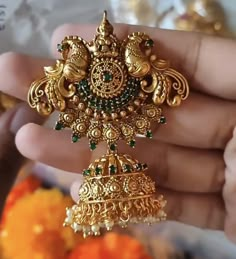 Latest Gold Jumkhas, Big Earrings Gold, Chand Bali, Shani Dev, Temple Jewellery Earrings, Jhumka Designs, Gold Tops, Gold Pearl Jewelry