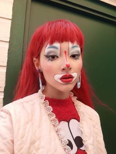 Ig: anihcul #clowncore #clownpunk #clownmakeup Makeup Drawing Reference, Clown Makeup Drawing, Subtle Clown Makeup, Halloween Makeup Red, Eye Makeup Cute, Makeup 80s, Clown Face Paint