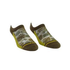 Anything camo = AWESOME. Built for comfort and performance, these no show socks are constructed with elastic arch support and silicone grips to prevent them from slipping off your feet during the day. These ankle socks feature artwork from Maia Negre and are perfect for everyday adventures. Comfortable Green Anti-odor Socks, Comfortable Anti-odor Green Socks, Casual No-show Socks With Arch Support, Casual Outdoor Socks With Arch Support, Brazil Women, Everyday Adventures, Socks For Men, No Show Socks, Us Man