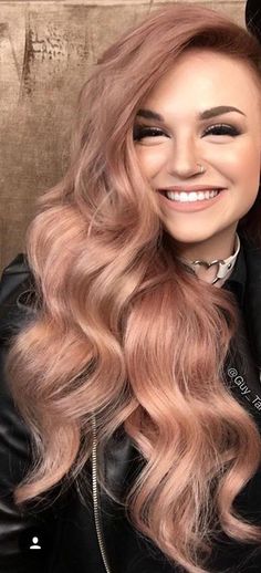 5 Unusual Hair Colors Even Your Mom Would Like Cheveux Oranges, Gold Hair Colors, Hair Color Rose Gold, Rose Gold Hair, Pastel Hair, Gold Hair, Blonde Hair Color