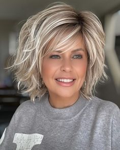 Donna Van Lier-Grieve | Sky by Noriko is a short, face flattering bob with lots layers and wispy ends. Noriko is definitely not afraid to add permatease to their... | Instagram Layered Shaggy Bob, Mid Length Hair With Bangs, Layered Hair Ideas, Copper Blonde Hair Color, Face Framing Hair, Shaggy Short Hair