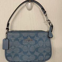 Coach Mini Purse Nwot Light Blue 4 X 6 Perfect For Teen Cute Purses For Teens, Purses For Teens, Purses Aesthetic, Purse For Teens, Coach Mini Purse, Purse Essentials, Kate Spade Shoulder Bag, Cute Purse, Purse Cute