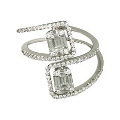 A duology of diamonds, this 18 karat white gold ring sets to form a charming band of round cut and baguette shape diamonds. Carefully placed so that the unique curves of each diamond sit gently on the top of each other Diamonds (Total Carat Weight: 0.92 ct) 18 Karat White Gold 5.11 g Clarity & color: VVS1, F Ring size: 53, 13, 6.5 Expensive Jewellery, Diamond Jewelry Necklace, Gold Ring Sets, Expensive Jewelry, Deco Jewelry, Art Deco Diamond, White Gold Ring, Art Deco Jewelry, Contemporary Jewelry