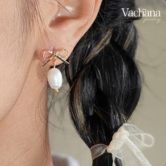 ☁️ Vachana Jewelry ☁️ - Beautiful Bespoke Jewelry -  ♡ Hand assembled in the UK ♡ ✿ Material ✿  - Natural pearl - 18k gold plated bowknot studs  ✿ Packaging ✿ - Card mounted - Transparent plastic sleeve  - Eco-friendly packaging materials  - Free first class delivery  ♡ Follow us on - IG: vachana.uk ♡ Feminine Pearl Earrings For Gift, Cute Pearl Drop Earrings For Gift, Cute Pearl Drop Earrings As Gift, Pearl White Earrings With Pearl Chain As Gift, Gold Pearl Earrings With Bow For Gift, Gold Pearl Earrings With Bow As Gift, Pearl White Feminine Earrings For Gift, Feminine Gold Pearl Earrings For Gift, Pearl White Earrings For Gift