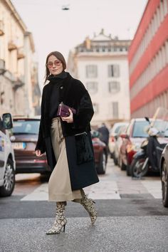 Street Style Women Winter, Luxury Women Fashion, Milan Fashion Weeks, Women Street, Street Style Winter, Style Fall, Autumn Street Style