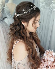 Hairstyles Classy, Down Wedding Hairstyles, Wedding Hair Half, Half Up Half Down Wedding, Engagement Hairstyles, Bridal Hair Buns, Hairdo Wedding, Long Hair Wedding Styles, Wedding Hairstyles Half Up Half Down