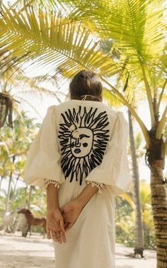 Estilo Hippy, Mode Kimono, Mode Boho, Johanna Ortiz, Painted Clothes, 2023 Collection, Winter 2023, Pre Fall, Global Fashion