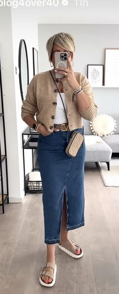 Oatmeal Outfit Ideas, Fall 2024 Style Women, Bridal Consultant Outfit, Work Jeans Outfit, Fashion Over 60 Aging Gracefully Classy, Summer Fashion Over 50, Casual Chique Stijl, Outfits For Petite