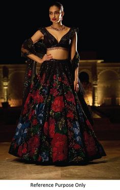 Bollywood Lehenga for women, soft net black lehenga, party wear lehenga with sequence work,celebrity wear lehenga,new designer lehegna choli Outfit details: Lehenga color: Black Lehenga: heavy net with 3mm embroidery sequence design work Inner: silk with heavy can-can with canvas patta Waist: 44" Length: 42" Flair: 3 mtr Duptta: heavy net with embroidery sequence work with embroidery lace border Duptta lengtth: 2.10mtr Blouse: net with embroidery sequence design work Blouse Length: 0.8 Meter Wei Lehenga Ideas, Seema Gujral, Black Lehenga, Floral Lehenga, Bollywood Lehenga, Sequin Blouse, Red Lehenga, Party Wear Lehenga, Party Kleidung