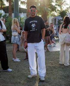 Men’s Festival Outfits Summer, Men’s Coachella Fits, House Music Outfits Men, Best Coachella Outfits Men, Lalapalooza Outfits Men, Man Coachella Outfit, Coachella 2023 Outfits Men, Coachella Fits Men, Men’s Coachella