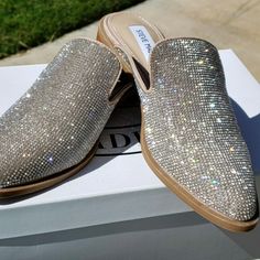 Brand New " Steve Madden" With Box Crystal Honor Slides. Flat Slip-on Mules For Party, Party Slip-on Flat Mules, Trendy Flat Mules For Party, Party Flat Slip-on Mules, Steve Madden Slides, Shoes Steve Madden, Mule Clogs, Steve Madden Shoes, Mules Shoes