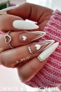 White nail designs are becoming more and more popular and look great with any skin tone. You can paint your nails as white as you like. Nagel Tips, Colorful Nails, Elegant Nails, Pretty Acrylic Nails, Valentine's Day Nails, Stiletto Nails