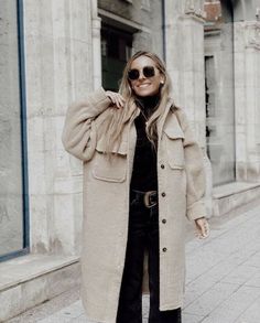 Beige Coat Outfit, Shacket Outfit, Army Coat, Sherpa Coat, Beige Coat, Cute Sneakers, Grey Boots, Teddy Coat, Trendy Fall