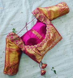 Pelli Blouse, Trending Blouse Designs, Blouse Designs For Saree, Golden Blouse Designs, Trending Blouse, Green Blouse Designs, Silk Saree Blouse Designs Patterns