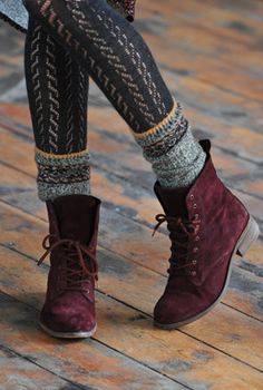 Suede Maroon Lace Up Ankle Boots socks and patterned tights. Great Fall Look. Simple Lace, Dress Heels, Dresses Aesthetic, Mode Boho, Winter Mode, Patterned Tights, Princess Dresses, Naturalizer Shoes, Suede Lace