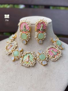 Bridal Jewelry Vintage, Beads Craft Jewelry, Antique Jewellery Designs, Indian Jewellery Design Earrings