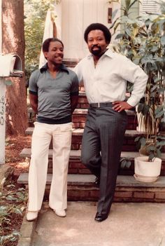 Vtg 80s Color Photo 1980s African American Black Men Standing in Front House #2 | eBay 1970s Black Mens Fashion, 1980s Black Fashion, 80s Male Fashion, 80s Fashion Men Outfits, Gay Reference, 1980s Fashion Men, 1950s Fashion Men, Yuppie Fashion, 1980s Hairstyles