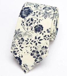 Item Type: Ties Gender: Men Gender: Women Size: One Size Pattern Type: Print Style: Fashion Material: COTTON Ties Type: Neck Tie Flower Tie, Cotton Flower, Tie Men's, Wedding Parties, Retail Box, Mens Neck Ties, Printed Ties, Wedding Party Dresses, Wedding Men