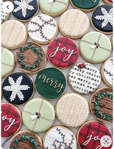 Merry And Bright Sugar Cookies, Cookie Decorating Christmas Ideas, Christmas Sugar Cookie Ideas Decorated, Hexagon Cookies Royal Icing, Christmas Circle Cookies Decorated, Plaid Cookies Decorated, Christmas Cookies Decorated Round, Christmas Decorating Cookies, Simple Christmas Decorated Cookies