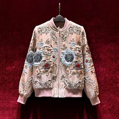 French Vintage Jacquard baseball Jacket, 3D Floral Embellished Jacket, Designer Streetwear beaded Jacket, Embroidery Rhinestone Applique Coat High-end custom collectible jacket coat. Custom Art Jacquard Fabric.Noble retro, Italian aesthetics, exquisite jacquard. The flower pattern comes from the European royal family,abstract intricate texture,the beautiful design is elegant and noble. The cloth surface is rich in style, the yarn color is varied and layered, and the visual effect is three-dimens Flower Jackets For Women, Look Hippie Chic, Jacquard Jacket, Winter Outwear, Stil Boho, Beaded Jacket, Embellished Jacket, Pearl Dress, Designer Streetwear