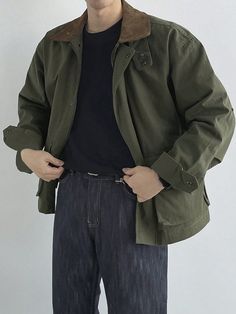 Chaqueta casual con cremallera y contraste de color para hombre para usar al aire libre, otoño Verde militar Casual  manga larga Tela tejida Liso Más Elástico Ligero  Men Clothing, size features are:Bust: ,Length: ,Sleeve Length: Green Jacket Outfit Men, Light Jacket Men, Earth Tone Clothes, Green Jacket Outfit, Mens Light Jacket, Green Jacket Men, Olive Green Jacket, Beige Outfit, Army Jacket