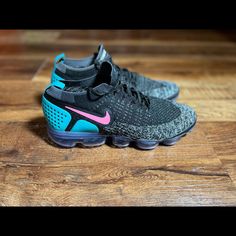 Brand New No Box Black Casual Sneakers With Gel Cushioning, Nike Black Running Shoes With Gel Cushioning, Nike Black Sneakers With Gel Cushioning, Shoes Nike Air, Beach Color, Air Vapormax, Nike Air Vapormax, Shoes Nike, South Beach