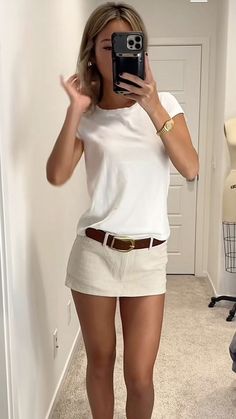 cute outfit for summer or fall with brown belt #belt #beltoutfit #outfit #ootd #whiteoutfit Masculine Girly Outfits, Brandy Melville Fits, Elegante Casual