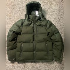 Polo Ralph Lauren Green Wool Blend Warm Down Men’s Size M Brand New With Tag In Excellent Condition. Fitted Down Outerwear For Streetwear, Designer Green Winter Outerwear, Designer Fitted Outdoor Outerwear, Designer Fitted Outerwear For Outdoor, Puffer Jacket Men, Blue Puffer Jacket, Ralph Lauren Green, Winter Parka, Warm Down