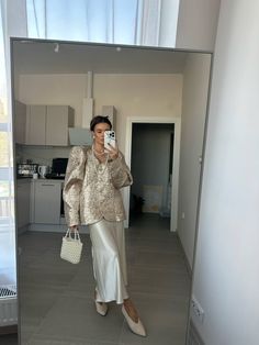 Holiday Dinner Party Outfit, Looks Pinterest, Statement Fashion, Outfit Chic, Woman Suit Fashion, New Years Eve Outfits, Suit Fashion, Fashion Pictures