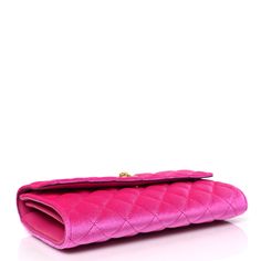 Size Specifications: Length: 9.50 inches Height: 6.25 inches Width: 2.25 inches Shoulder Drop: 10.25 inches and 19.00 inches Discover the charm and sophistication of the VERSACE Velvet Quilted Medusa Wallet On Chain in Pink. This exquisite shoulder bag is a blend of luxury and practicality, making it an ideal choice for the modern fashion enthusiast. Design and Craftsmanship: Material: The bag is crafted from plush dark pink velvet, offering a soft, sumptuous feel. Its quilted design adds an ele Designer Pink Flap Bag With Dust Bag, Designer Pink Flap Bag, Classic Pink Flap Bag With Removable Pouch, Luxury Pink Shoulder Flap Bag, Pink Flap Bag For Formal Occasions, Classic Pink Shoulder Bag For Evening, Luxury Pink Rectangular Flap Bag, Classic Pink Evening Shoulder Bag, Pink Formal Flap Bag