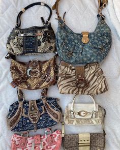 00s Mode, Y2k Bags, Vintage Designer Bags, Estilo Hippy, Girly Bags, 2000s Fashion Outfits, Guess Bags, Fancy Bags, Pretty Bags