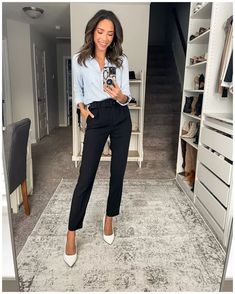 Dressing Like a Boss: 20+ Must-Have Female CEO Outfits 17 Np Office Outfits, Lunch With Boss Outfit, Womens Business Attire Dress Pants, Casual Manager Outfit Women, Management Outfits For Women, Straight Leg Pants Outfit Work, Buisness Casual Outfits Woman, Trendy Professional Outfits For Women, Business Outfits Women Professional