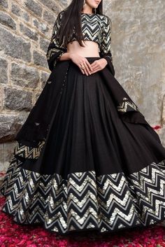 Black Dupatta, Black Lehenga, Long Dress Design, Bridal Dress Fashion, Indian Gowns Dresses, Indian Bridal Outfits, Designer Party Wear Dresses