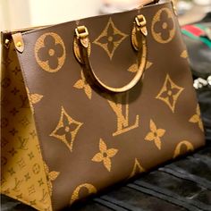 Louis Vuitton Gm Monogram Tote Bag. New Without Tags. Louis Vuitton Gm, Gm Monogram, Louis Vuitton Tote Bag, Luxury Tote Bags, Louis Vuitton Tote, Bags Louis Vuitton, Monogram Tote Bags, Monogram Tote, Girly Accessories