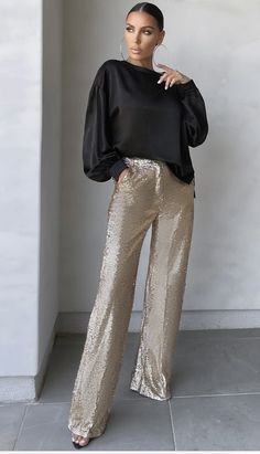 Gold Sequin Pants Outfit, Glitter Pants Outfit, Sequin Trousers Outfits, Gold Pants Outfit, Gold Sequin Pants, Wide Leg Pants Outfit, Gold Pants, Statement Belt