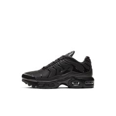 Tns Nike, Nike Trainer, Black Nike Air Max, Black Nike Shoes, Nike Tn, Wavy Design, Tenis Nike, School Yard, Nike Air Max Tn