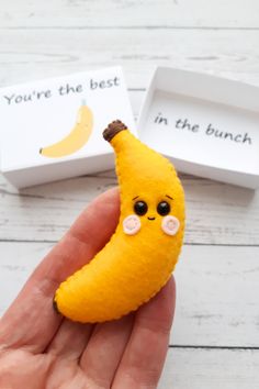 Fake Banana pocket hug in a matchbox Felt Banana, Moldes Para Baby Shower, Funny Anniversary Gifts, Hand Sewn Felt, Funny Thank You Cards, Pocket Hugs, Felt Keychain, Funny Thank You, 50th Anniversary Gifts